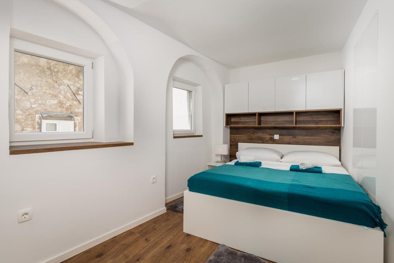 Central Apartments Dalmatina Риека Экстерьер фото