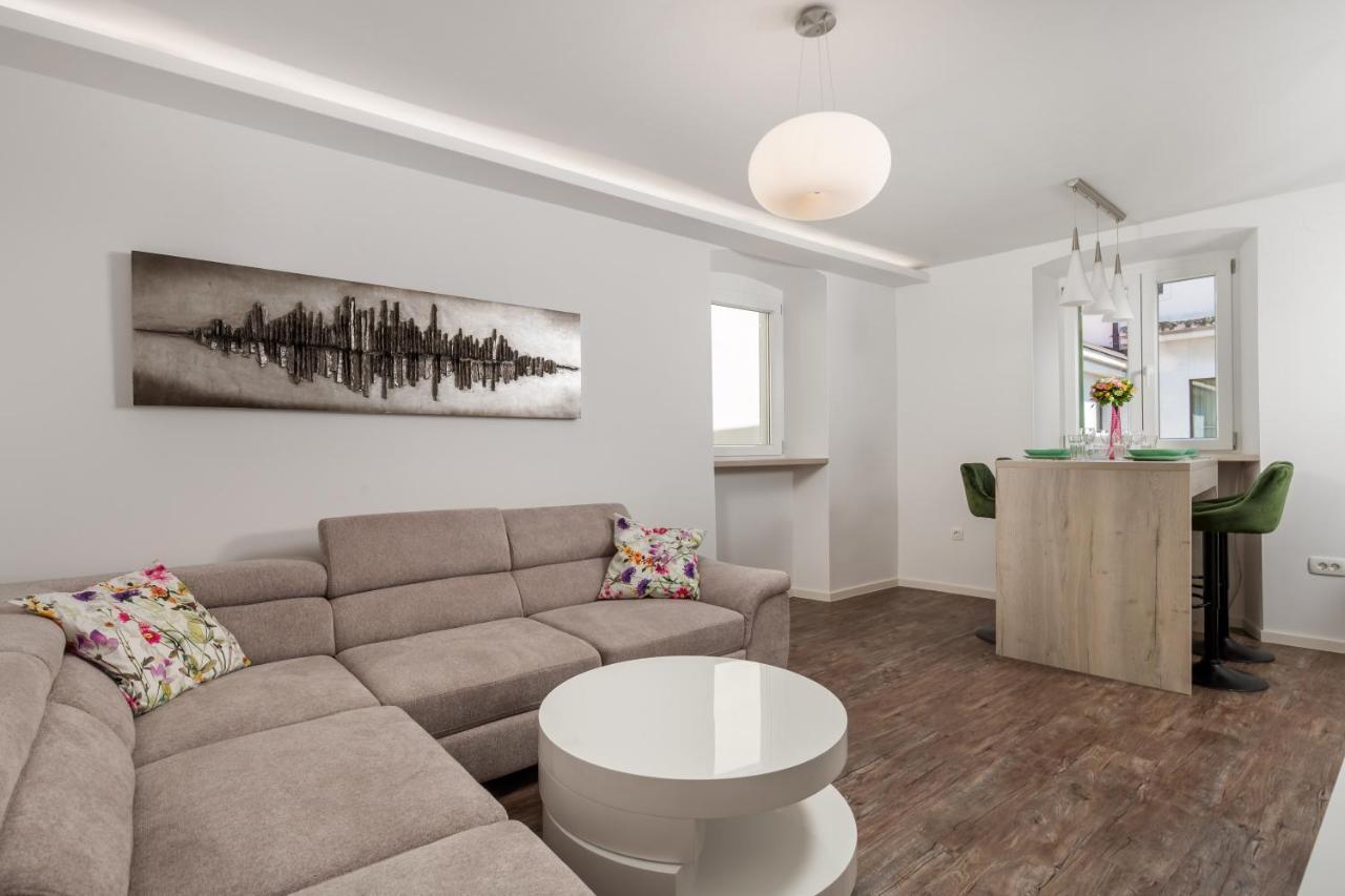 Central Apartments Dalmatina Риека Экстерьер фото